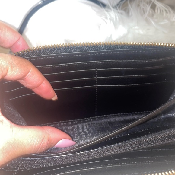 π Kate Spade sparkle wristlet β¨ - Picture 5 of 9